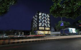 Hotel Silver Heights
